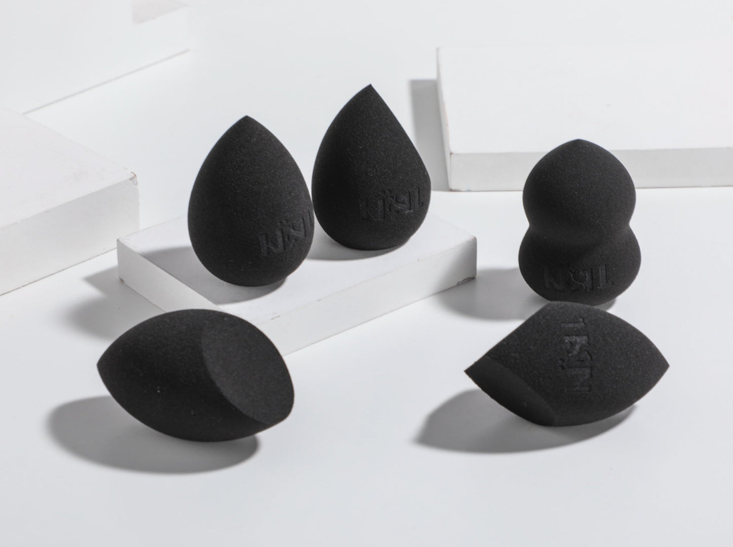 KËSH MUA Signature Blender Sponge Collection