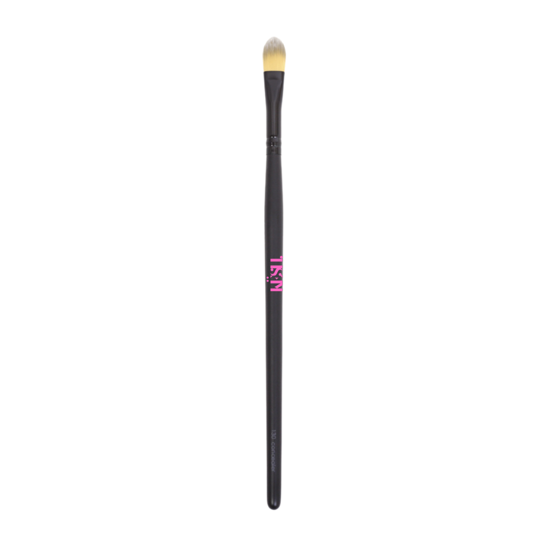 KËSH MUA Signature Concealer Brush